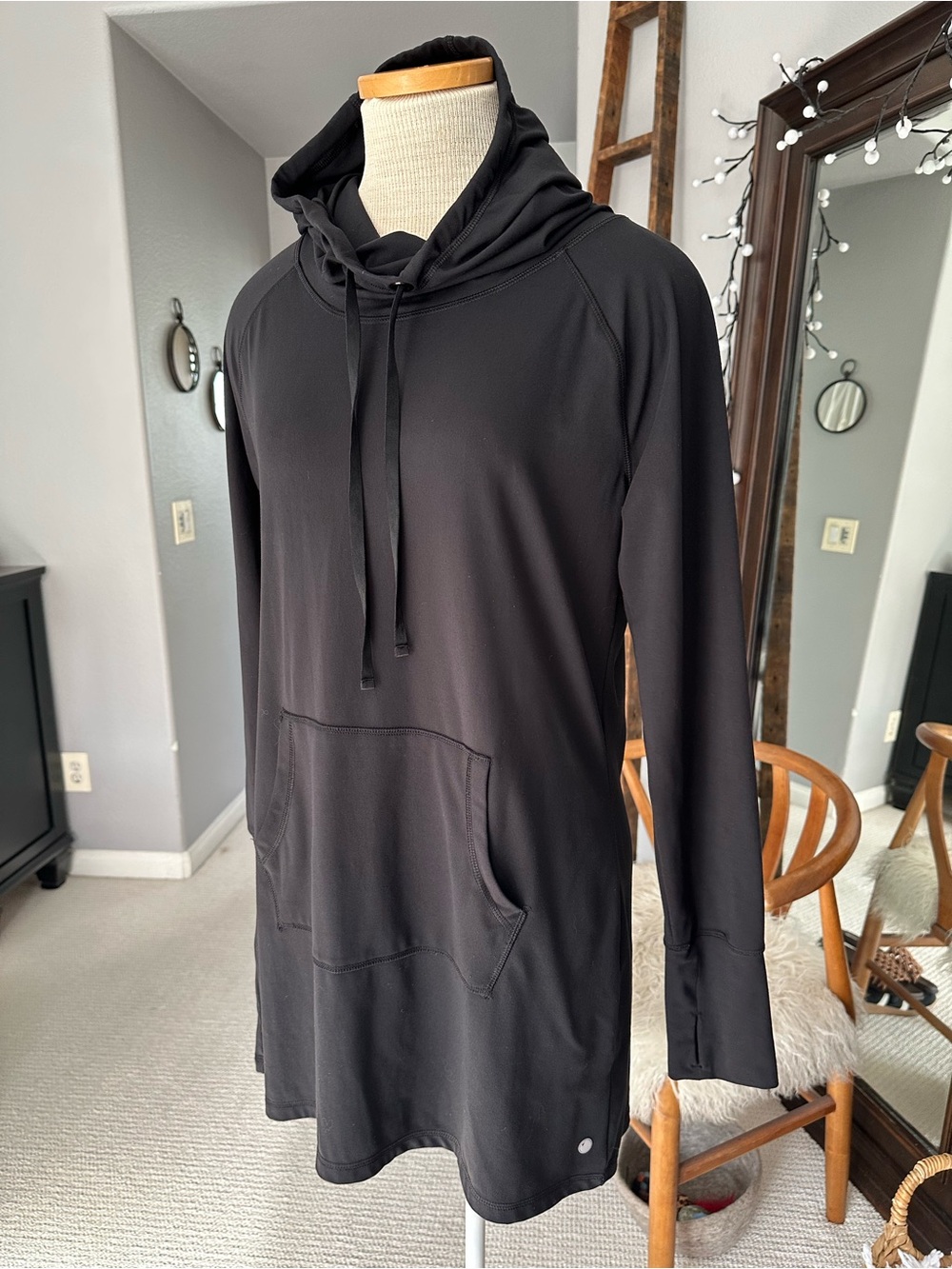 Yogalicious Black Hooded Dress with Kangaroo Pocket size large - Picture 3 of 14